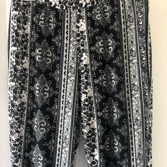 Leggings - Picture 2 of 3